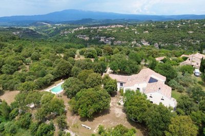 1 - Venasque, House