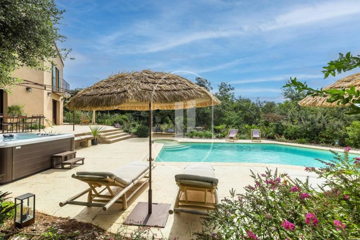 Image No.1-4 Bed House for sale