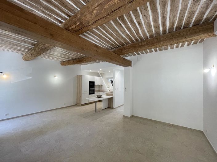 Image No.1-3 Bed House for sale