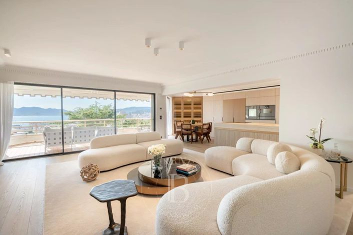 Image No.1-3 Bed Apartment for sale
