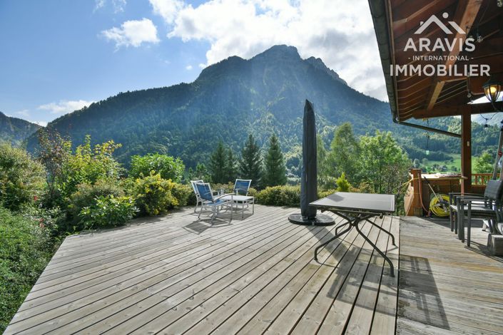 Image No.1-4 Bed House for sale