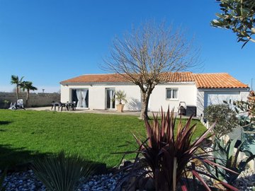 1 - Meschers-sur-Gironde, House