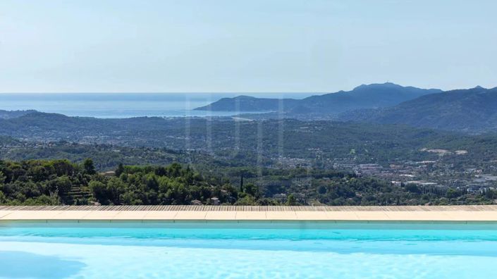 Image No.1-5 Bed House for sale
