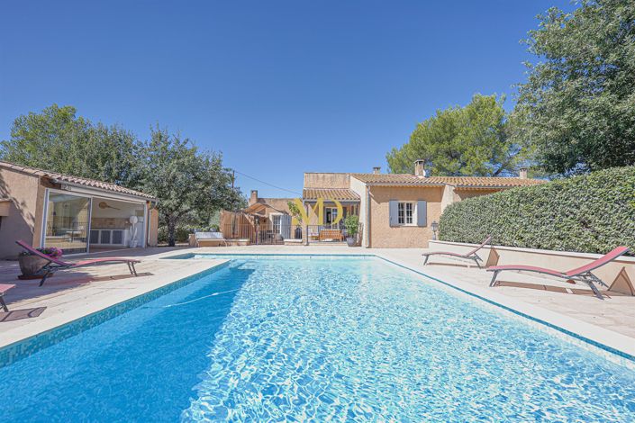 Image No.1-3 Bed House for sale