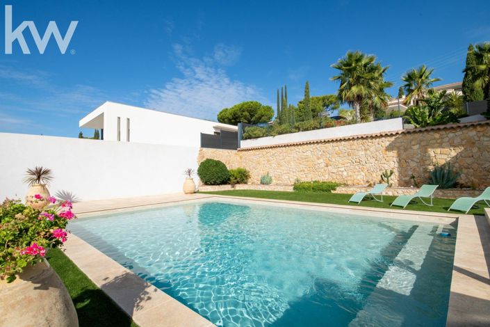 Image No.1-3 Bed House for sale
