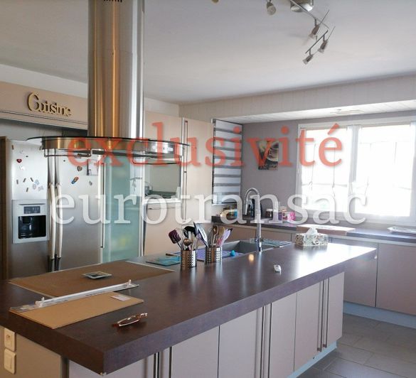 Image No.1-3 Bed House for sale