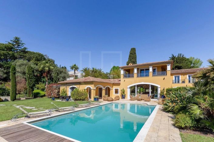 Image No.1-8 Bed House for sale