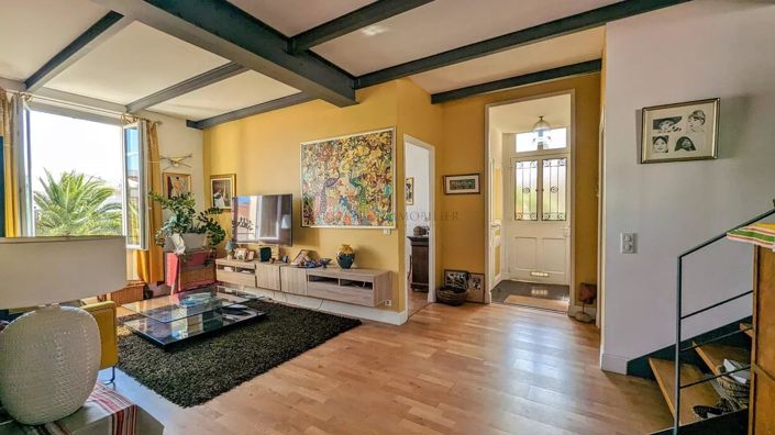 Image No.1-4 Bed Apartment for sale