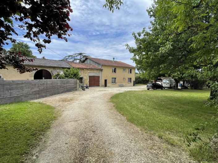 Image No.1-4 Bed House for sale