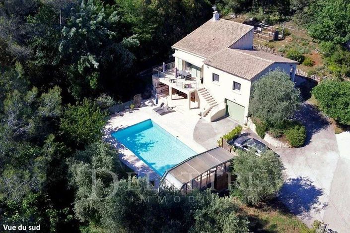 Image No.1-4 Bed House for sale