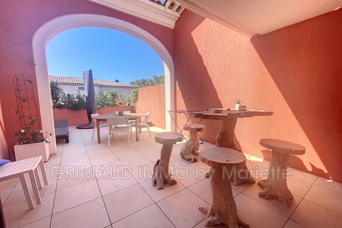 Image No.1-Appartement de 2 chambres à vendre à Grimaud