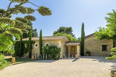 1 - Gordes, House