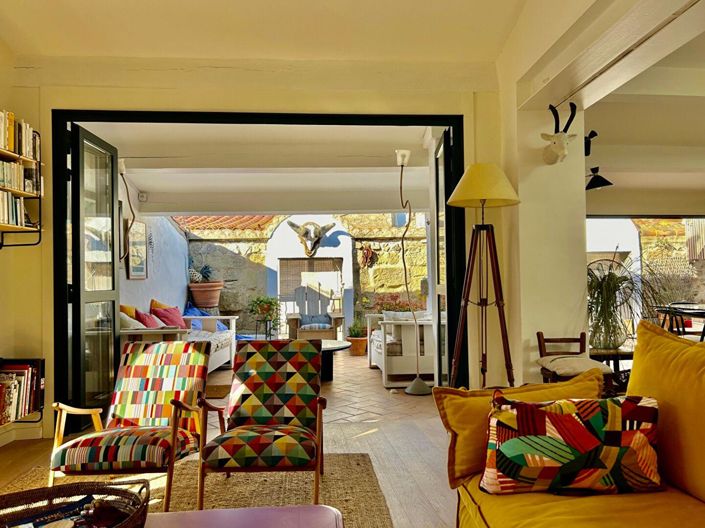 Image No.1-6 Bed House for sale