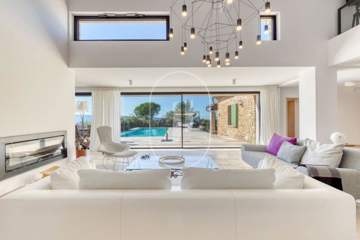 Image No.1-5 Bed House for sale