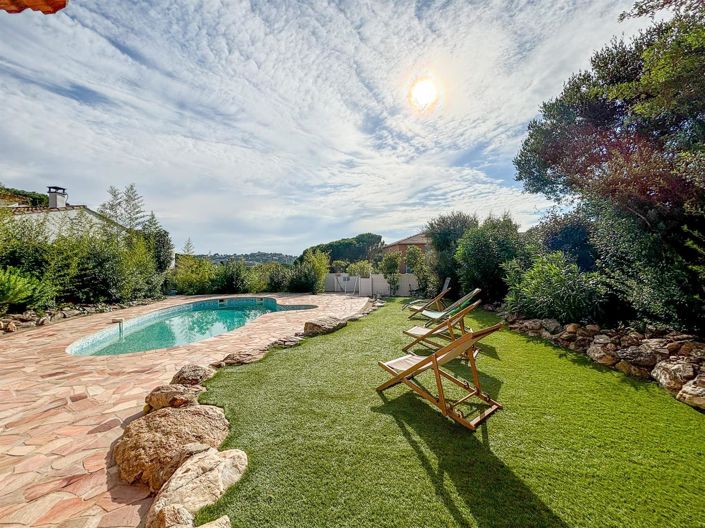 Image No.1-4 Bed House for sale