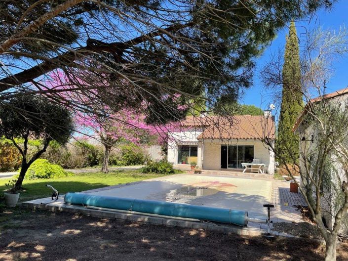 Image No.1-4 Bed House for sale