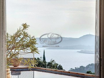 1 - Le Lavandou, House