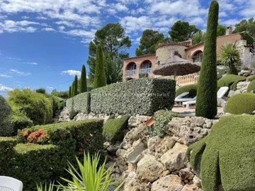 1 - Lorgues, House