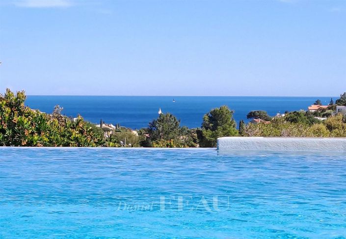Image No.1-5 Bed House for sale