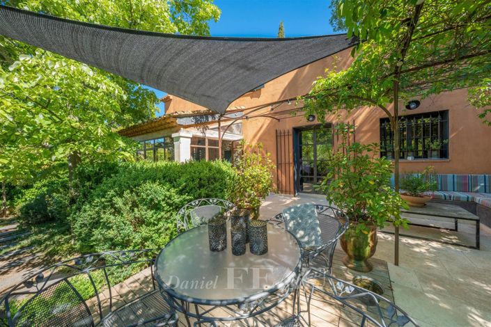 Image No.1-3 Bed House for sale