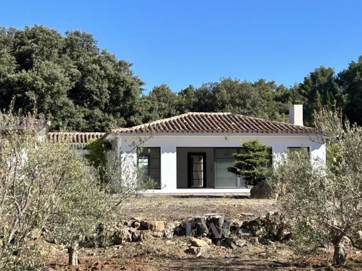 Image No.1-5 Bed House for sale