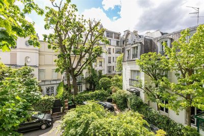 1 - Paris, House