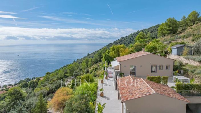Image No.1-5 Bed House for sale