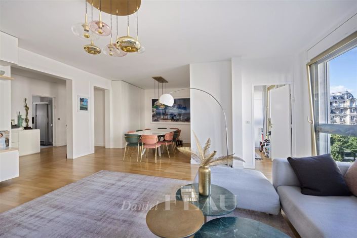 Image No.1-4 Bed Apartment for sale