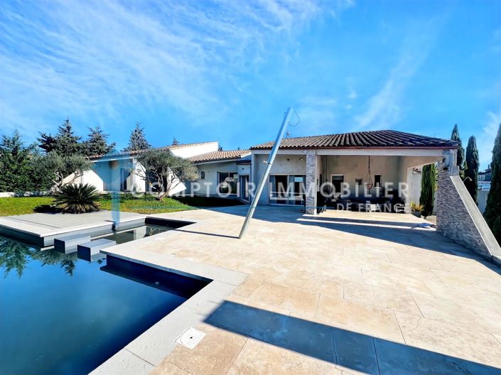 Image No.1-4 Bed House for sale