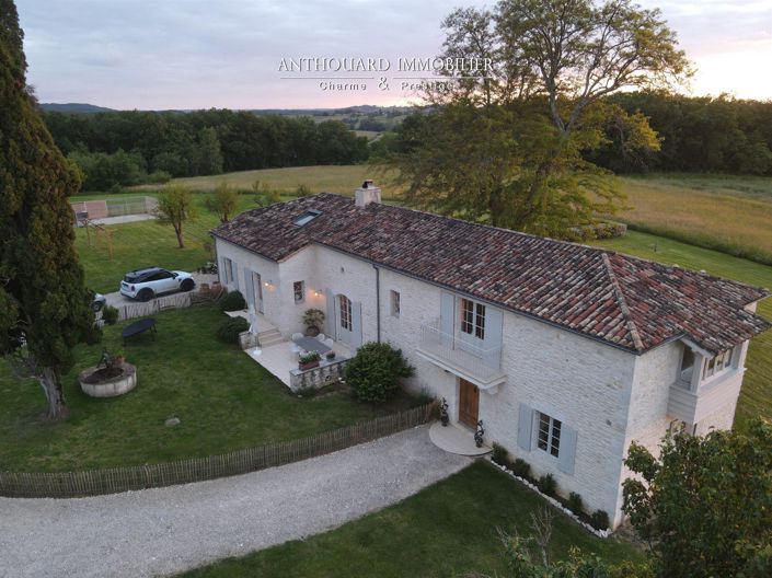 Image No.1-7 Bed Property for sale