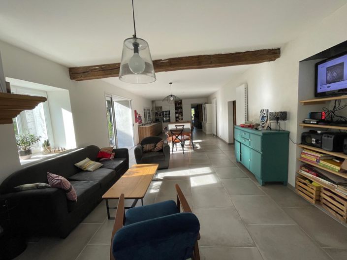Image No.1-5 Bed House for sale