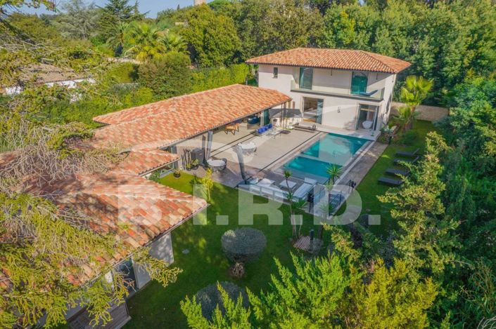 Image No.1-4 Bed House for sale