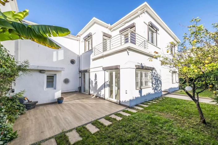 Image No.1-3 Bed House for sale