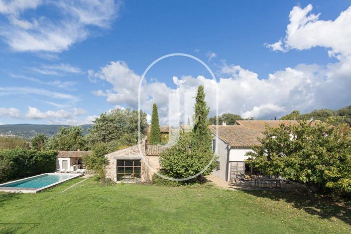 Image No.1-5 Bed House for sale