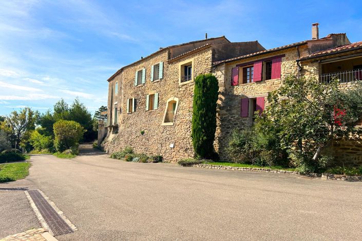 Image No.1-3 Bed House for sale