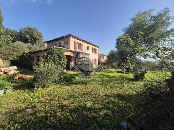 Image No.1-4 Bed House for sale