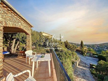 1 - Cavalaire-sur-Mer, House