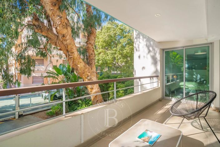 Image No.1-Appartement de 2 chambres à vendre à Antibes