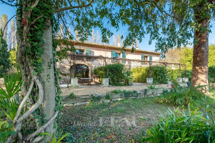 Image No.1-6 Bed House for sale
