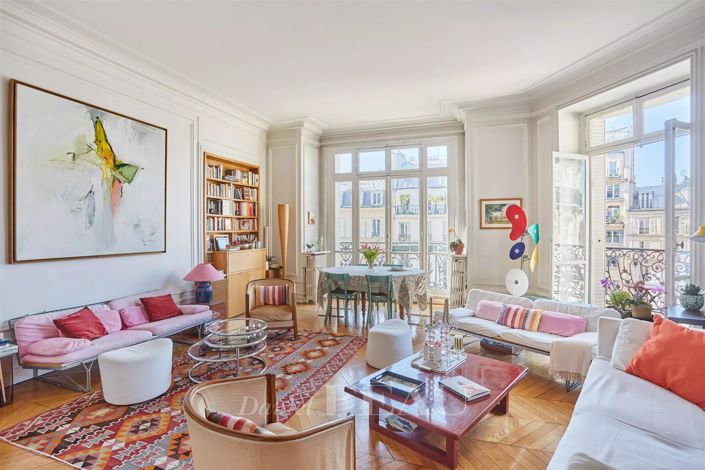 Image No.1-5 Bed Apartment for sale
