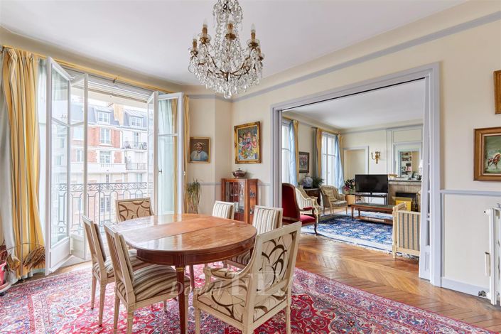 Image No.1-4 Bed Apartment for sale