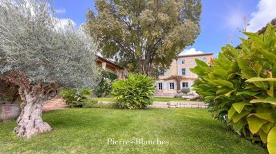 1 - Nîmes, Maison
