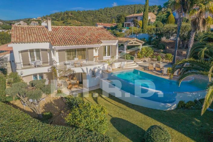 Image No.1-4 Bed House for sale