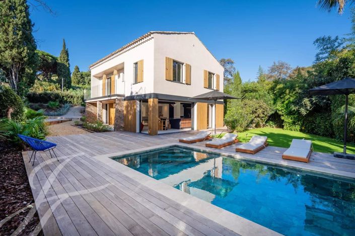 Image No.1-4 Bed House for sale