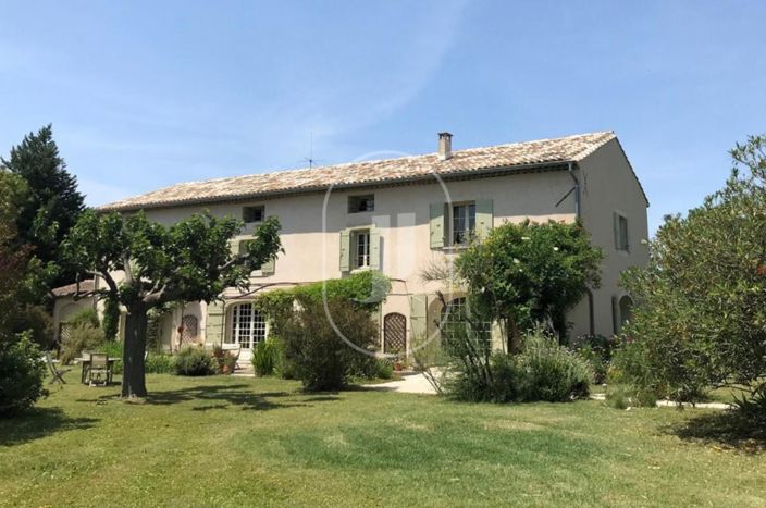 Image No.1-8 Bed House for sale