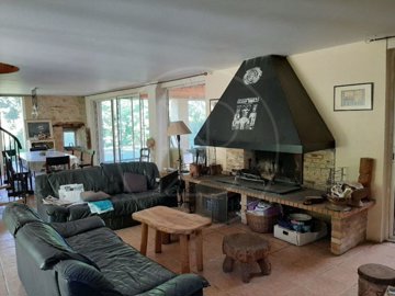 aqm15y5wt4szczhf4