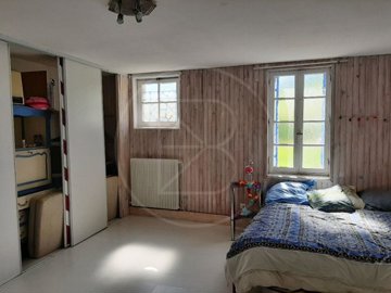 aqm15y5wt4szczhf8