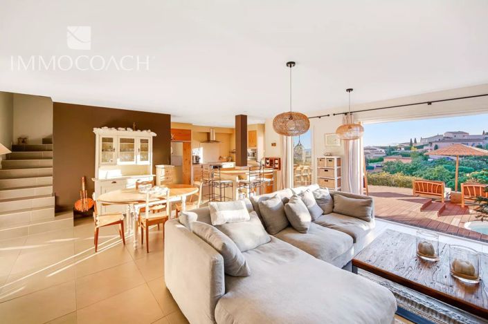 Image No.1-4 Bed House for sale