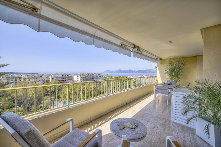 Image No.1-3 Bed Apartment for sale