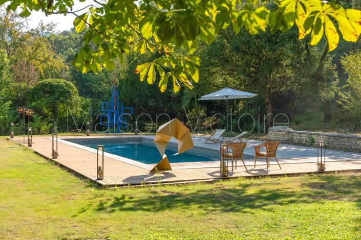 Image No.1-6 Bed House for sale